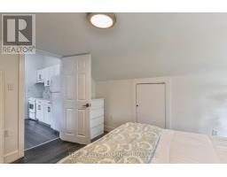 12 WELDON AVENUE - 19