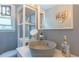 31 MILFORD CRESCENT - 27
