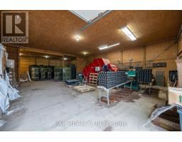 3862 TRAFALGAR STREET - 34