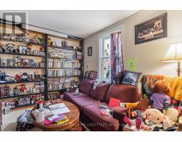 40 - 971 ADELAIDE STREET S - 24