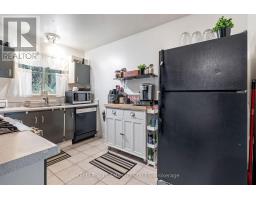 40 - 971 ADELAIDE STREET S - 3