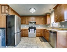 1678 BLACKMAPLE CRESCENT - 4
