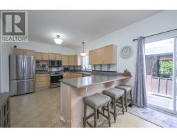 28 STONEFIELD LANE - 17