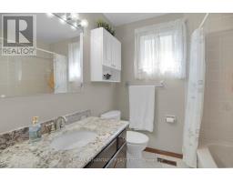 463 BARKER STREET - 17