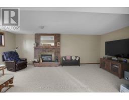 463 BARKER STREET - 20