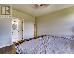 16 PINTAIL LANE - 12