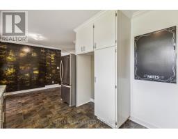 4 ANNE CRESCENT - 16