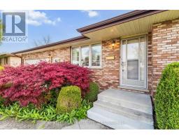 4 ANNE CRESCENT - 9