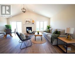 7 DOERR COURT - 4
