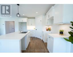 7 DOERR COURT - 6