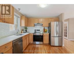 809 QUEENSBOROUGH CRESCENT - 14