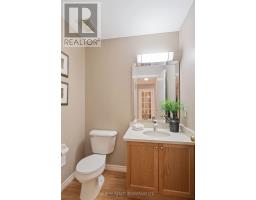 809 QUEENSBOROUGH CRESCENT - 18