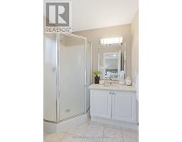 809 QUEENSBOROUGH CRESCENT - 25