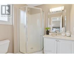 809 QUEENSBOROUGH CRESCENT - 26