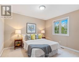809 QUEENSBOROUGH CRESCENT - 28