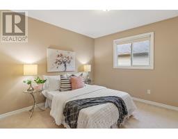 809 QUEENSBOROUGH CRESCENT - 32