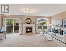 809 QUEENSBOROUGH CRESCENT - 7