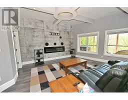 6 WOODLAND ROAD - 26