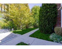 19 - 1415 COMMISSIONERS ROAD W - 18