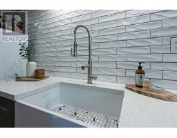 3 - 49 RIDOUT STREET S - 20