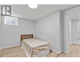 74 ARCHER CRESCENT - 35