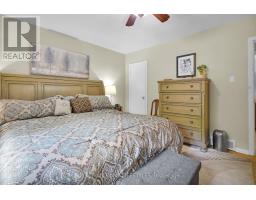 568 SHERENE TERRACE - 22