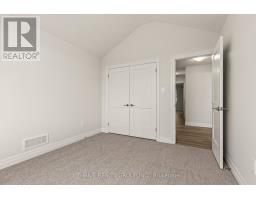 3 - 1061 EAGLETRACE DRIVE - 35