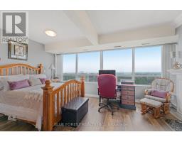 1106 - 744 WONDERLAND ROAD S - 17