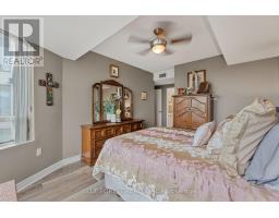 1106 - 744 WONDERLAND ROAD S - 22