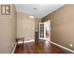 277 - 600 HYDE PARK ROAD - 6