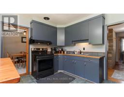 910 OXFORD STREET W - 13