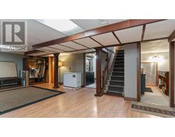910 OXFORD STREET W - 21