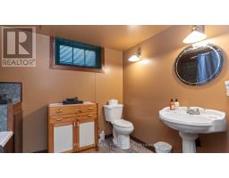 910 OXFORD STREET W - 26