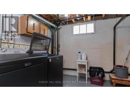 910 OXFORD STREET W - 34