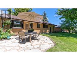 910 OXFORD STREET W - 38