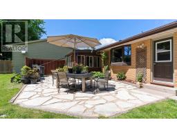 910 OXFORD STREET W - 39