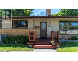 910 OXFORD STREET W - 4