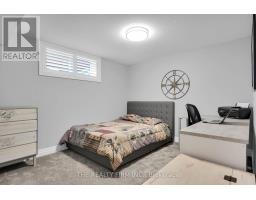 67 BOYD BOULEVARD - 34