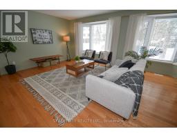 10 MILFORD CRESCENT - 11