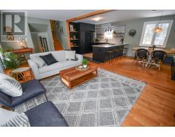 10 MILFORD CRESCENT - 13
