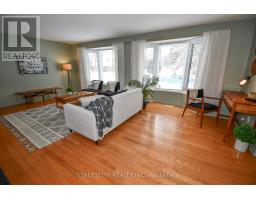 10 MILFORD CRESCENT - 9