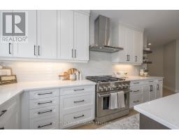 38 MORAINE WALK - 17