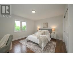 38 MORAINE WALK - 36