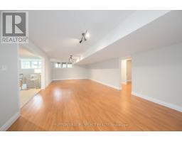 38 MORAINE WALK - 40