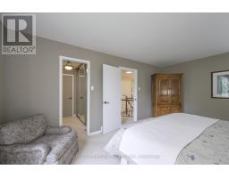 60 MERIDENE CRESCENT E - 19
