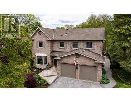 60 MERIDENE CRESCENT E - 2