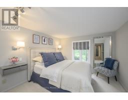 60 MERIDENE CRESCENT E - 28
