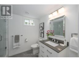 60 MERIDENE CRESCENT E - 29