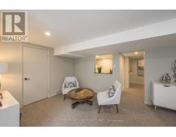 60 MERIDENE CRESCENT E - 33