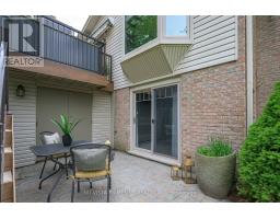 60 MERIDENE CRESCENT E - 36